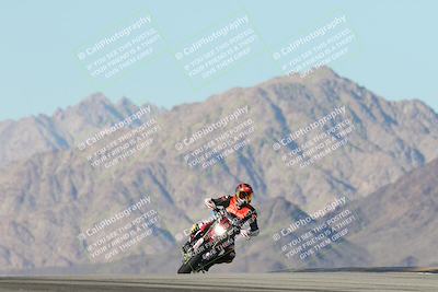 media/Dec-01-2025-Moto Forza (Mon) [[2daa91e15f]]/3-Beginner Group/Session 4 Turn 9/